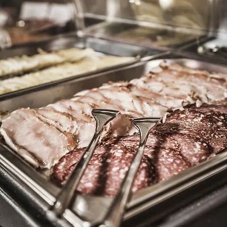 Schaus Lueftenegger - Apart-zirbenpension