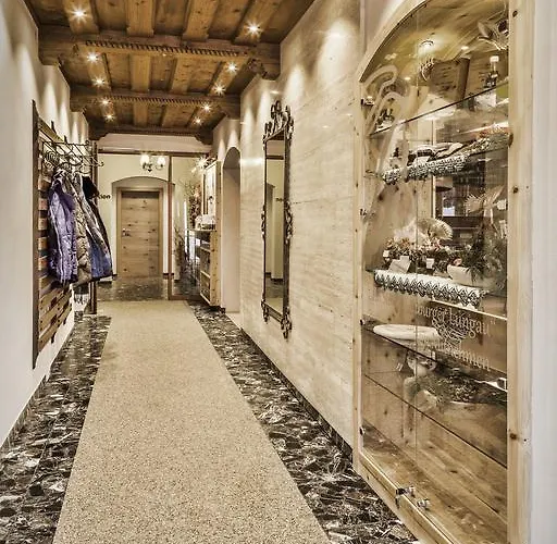 Schaus Lueftenegger - Apart-zirbenpension Casa de hóspedes 3*